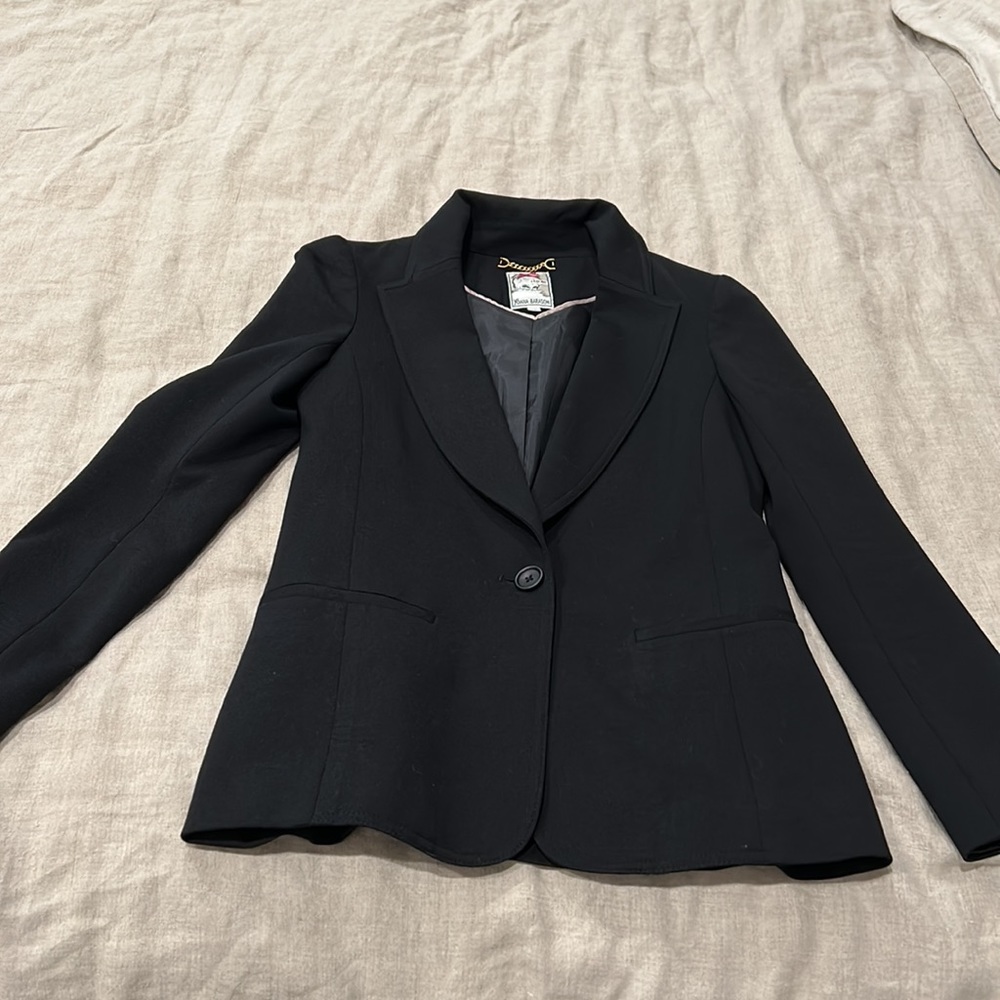 Black blazer - Picture 2 of 4